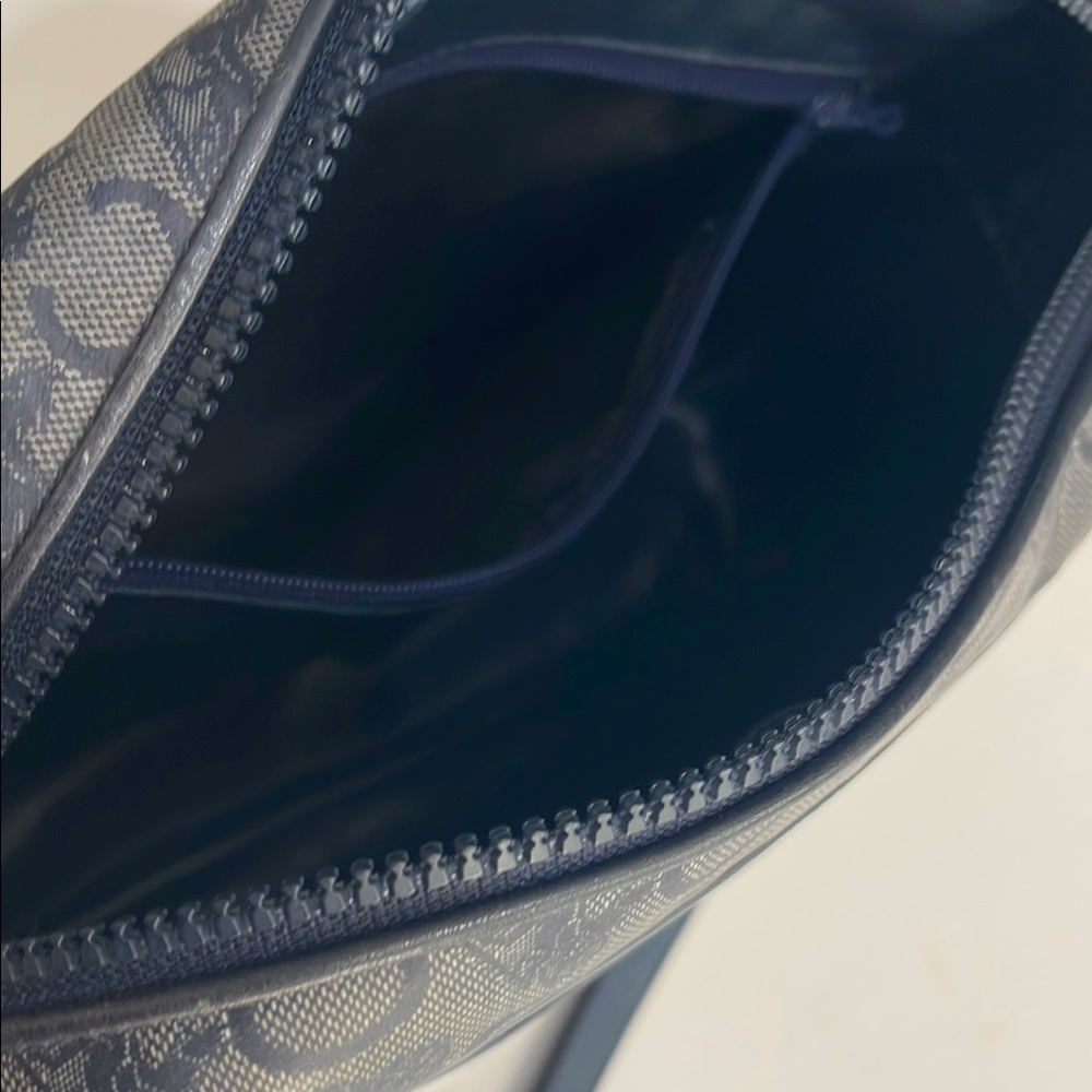 Rare Authentic Celine CC Logo Navy Vintage Shoulder Bag - Picture 13 of 16